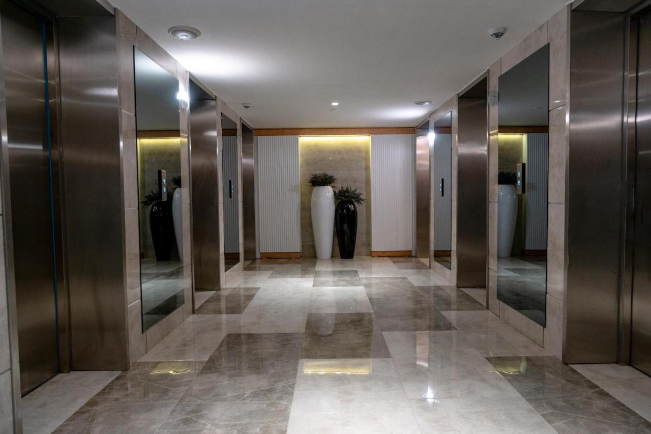 Orbi City - Aparthotel Near The Beach Батуми Экстерьер фото